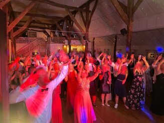 Hochzeits-DJ aus Lingen – Premium DJ für Emsland & Umgebung Hochzeits-DJ aus Lingen – Premium DJ für Emsland & Umgebung